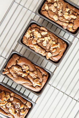  Banana Bread / blog.jchongstudio.com #paleo #glutenfre