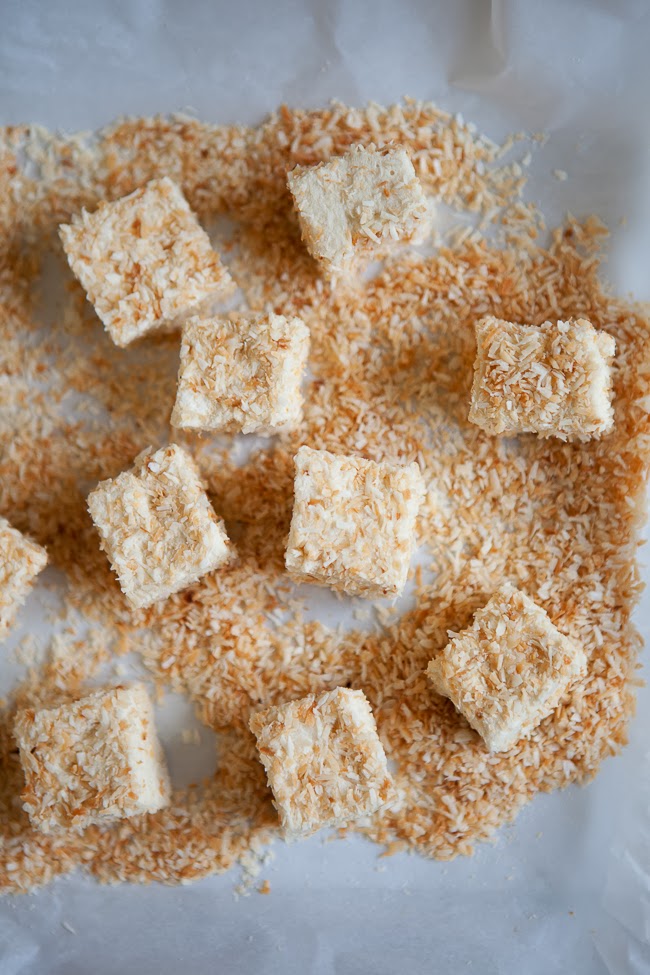 Coconut Marshmallows / blog.jchongstudio.com