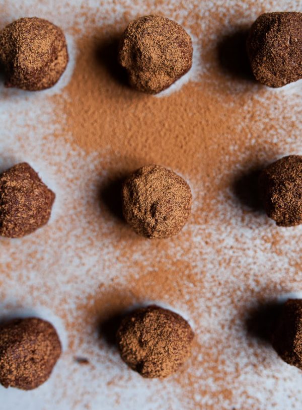 Coconut Chocolate ‘Truffle’ Macaroon