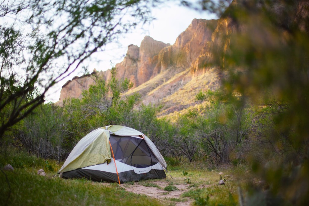 Superstition Mountains w/REI / blog.jchongstudio.com