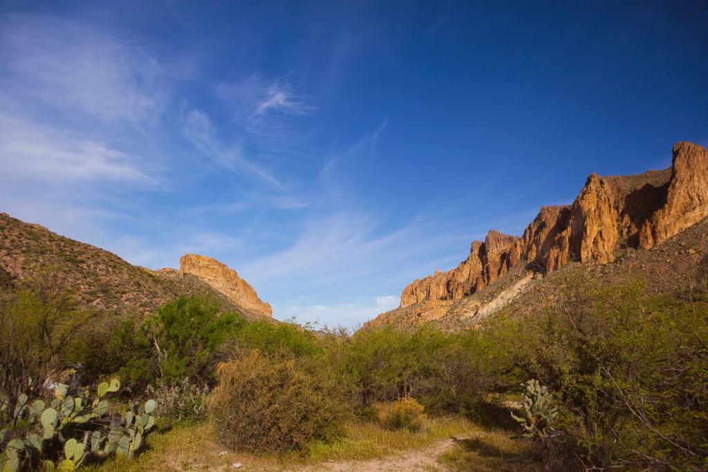 Superstition Mountains w/REI / blog.jchongstudio.com