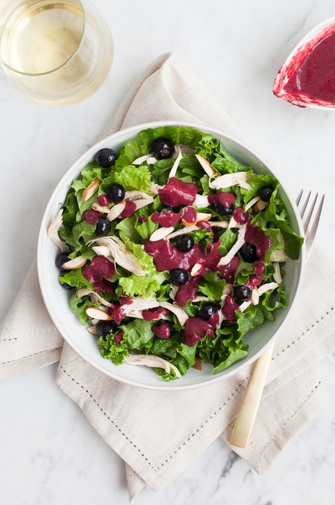 Blueberry Chicken Salad with Berry Vinaigrette / blog.jchongstudio.com