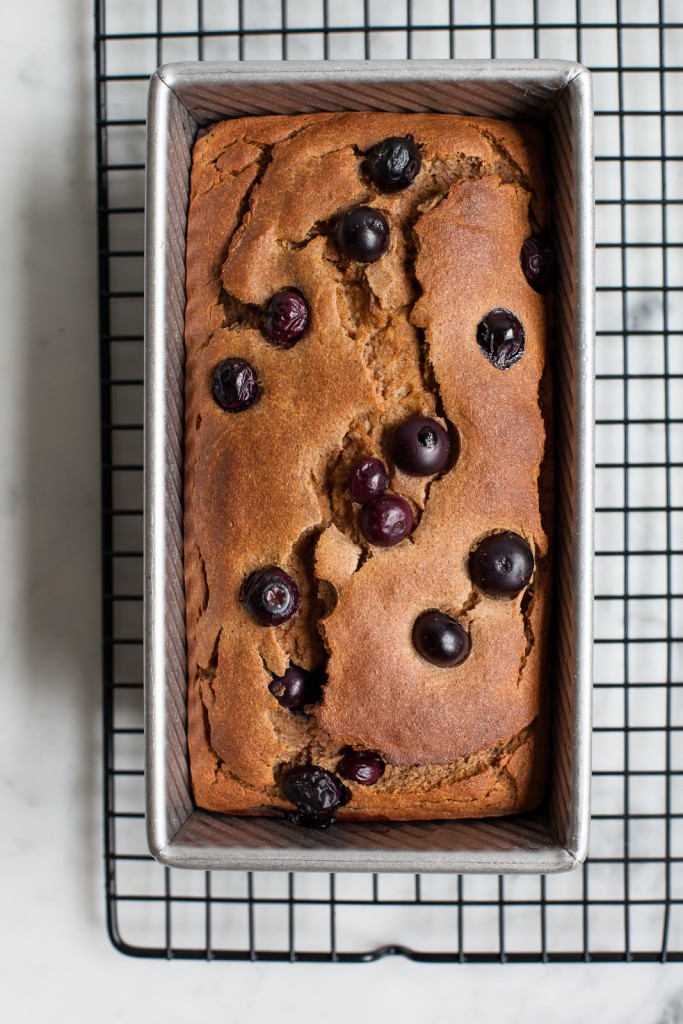 Blueberry Banana Loaf - GF/Paleo / blog.jchongstudio.com