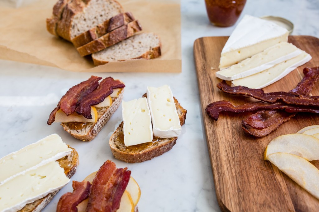 Grilled Brie with Bacon and Pear / See and Savour