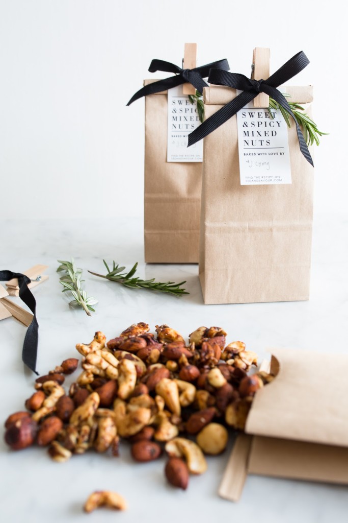 Sweet and Spicy Mixed Nuts / seeandsavour.com