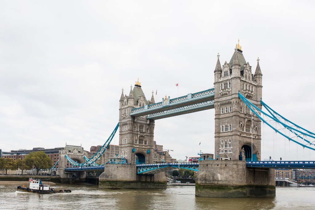 London Tower Bridge / See and Savour