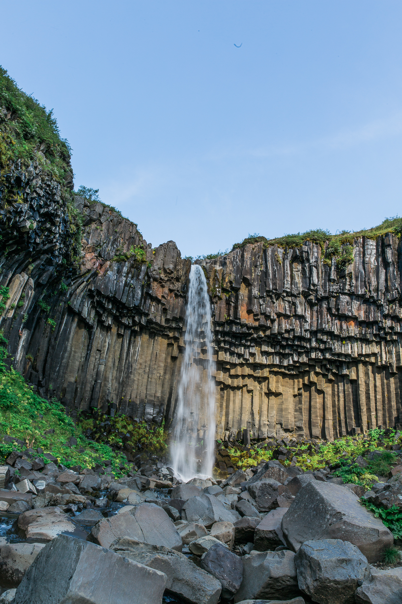 Vatnajökull National Park, Svartifoss Falls - Iceland / See and Savour