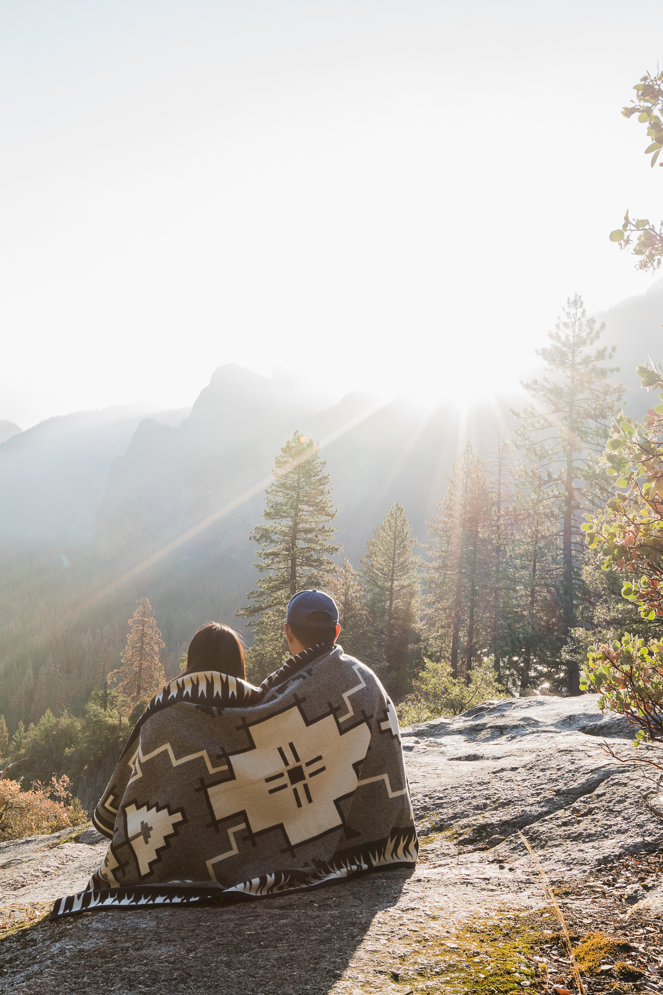 Sunrise at Tunnel View in Yosemite National Park / See & Savour