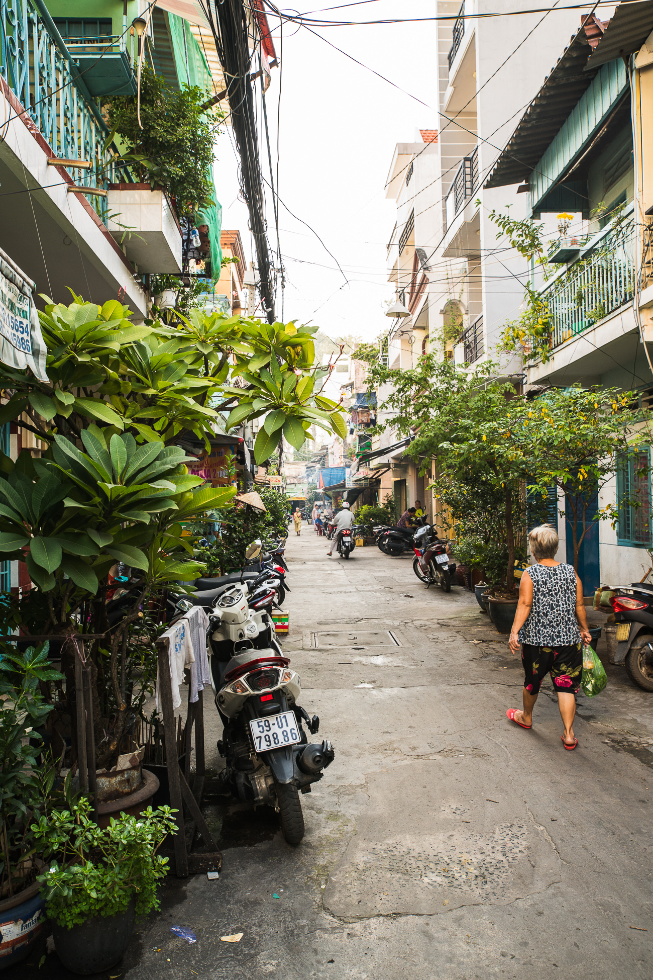 Back alleys of Saigon, Vietnam / See and Savour