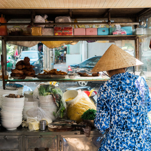 Lunch Lady - Saigon, Vietnam / See and Savour