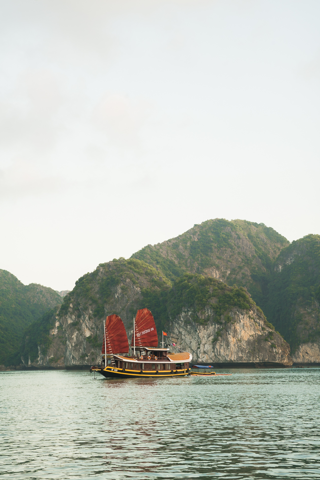 Travelogue: Ha Long Bay / See and Savour